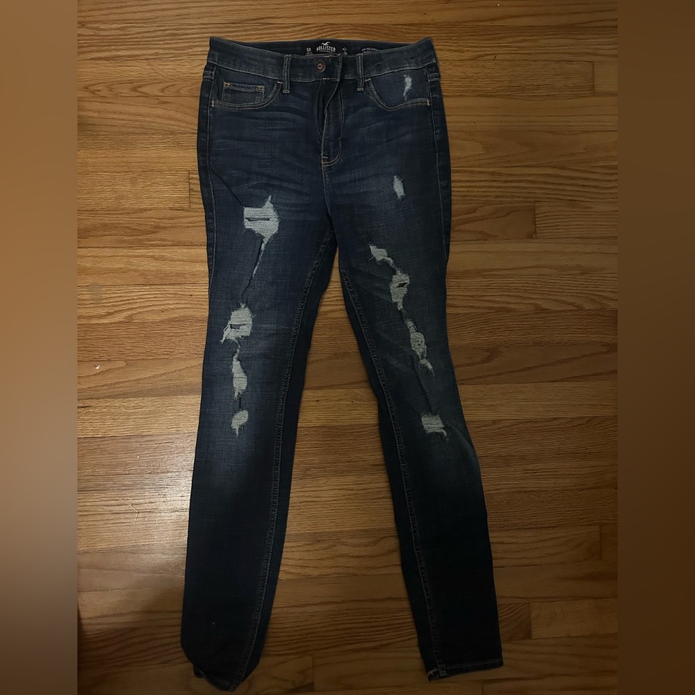 Hollister jeans with rips